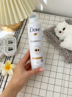 اسپری داو رایحه گل صد تومانی ۲۵۰ میل